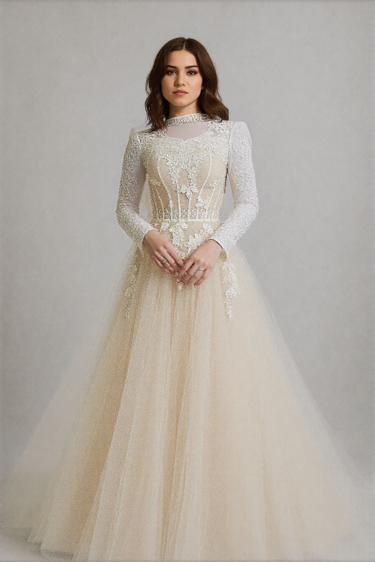 Alya Robe de mariée hiver , voilée bohème